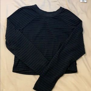 Lululemon black crop top
